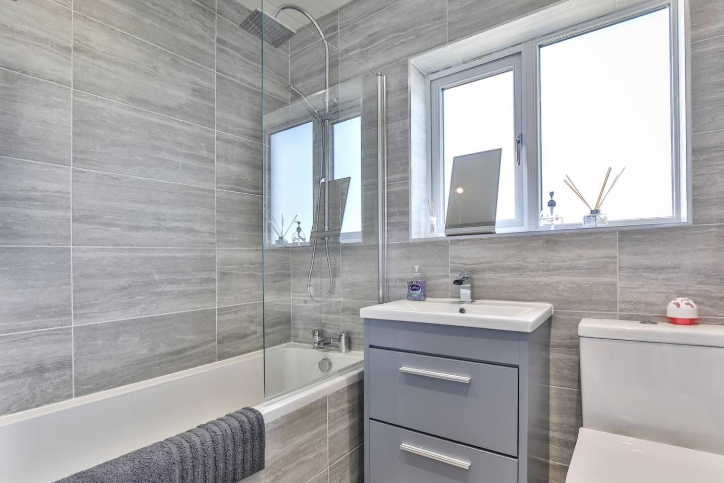 Modern, Cosy Whole House Wifi Close To Attractions Sheffield Exteriér fotografie